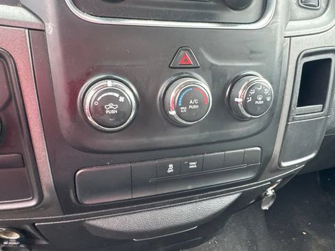 Used 2013 RAM 1500 ST w/ SXT Appearance Group AWD/4WD image 15