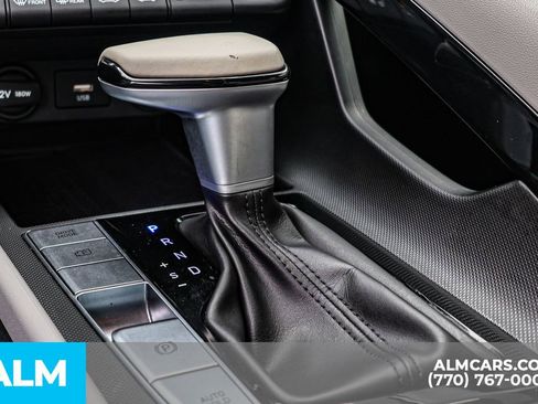 Used 2023 Hyundai Elantra Limited image 47