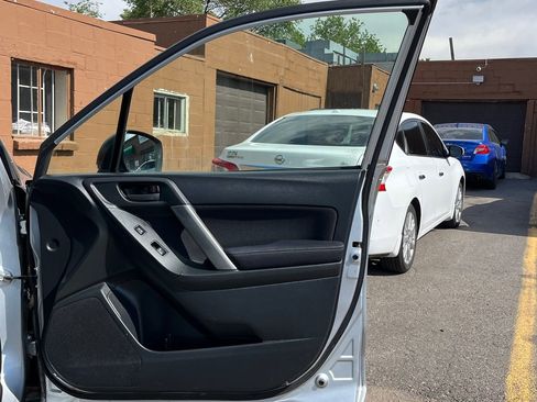 Used 2015 Subaru Forester 2.5i w/ Alloy Wheel Package image 11