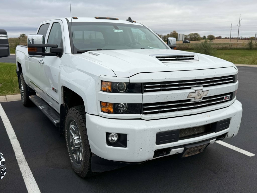 Used 2019 Chevrolet Silverado 3500 LTZ w/ Duramax Plus Package AWD/4WD image 4