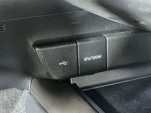 Used 2022 Toyota Camry LE w/ Convenience Package FWD image 32