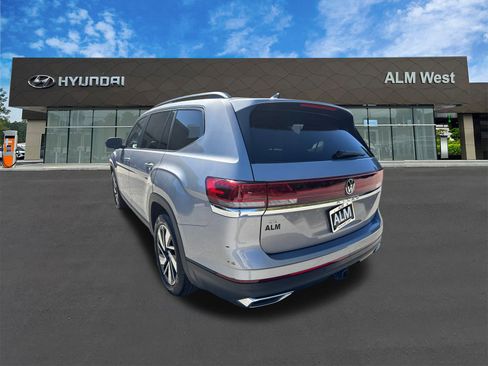 Used 2025 Volkswagen Atlas SE FWD image 7