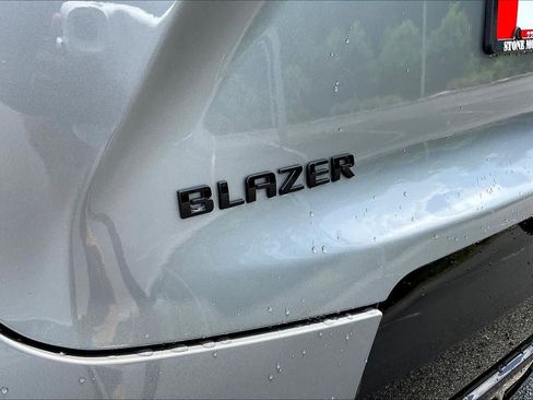Used 2023 Chevrolet Blazer RS w/ Enhanced Convenience Package FWD image 19