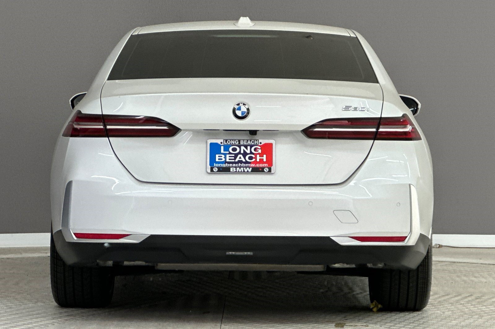 Certified 2024 BMW 530i w/ Convenience Package RWD image 9