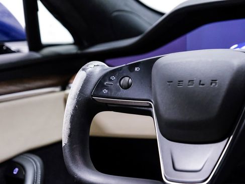 Used 2023 Tesla Model S Standard Range image 18