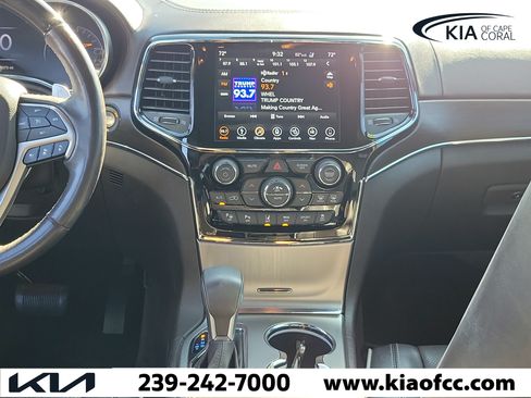 Used 2019 Jeep Grand Cherokee Overland AWD/4WD image 21