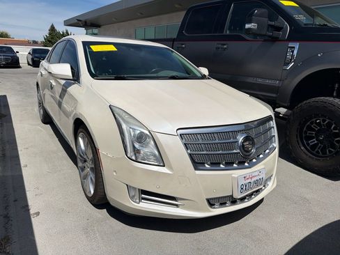 Used 2014 Cadillac XTS Platinum FWD image 2