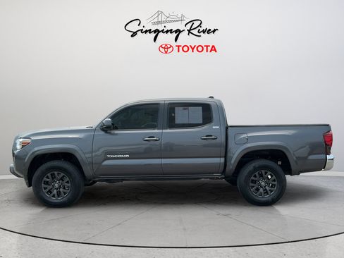 Used 2022 Toyota Tacoma SR5 w/ SR5 Appearance Package (SM) RWD image 4