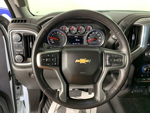 Used 2020 Chevrolet Silverado 1500 LT AWD/4WD image 19