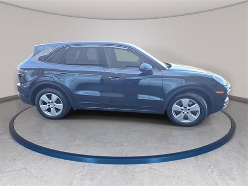 Used 2021 Porsche Cayenne image 5