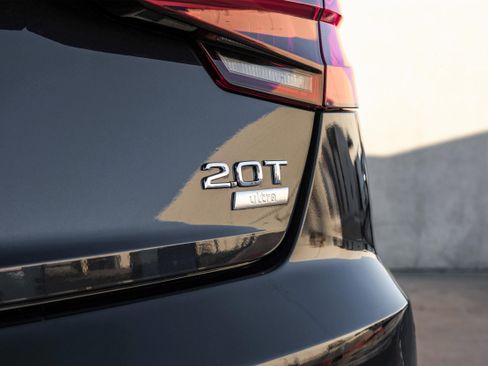 Used 2018 Audi A4 2.0T Ultra Premium Plus w/ Premium Plus Package image 52