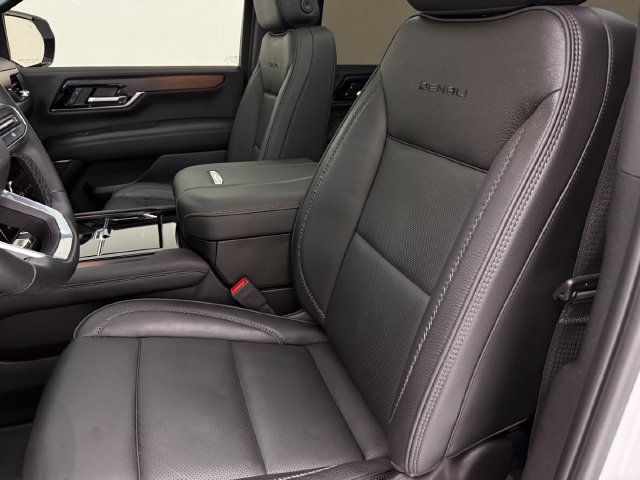 Used 2026 GMC Yukon Denali w/ Sun & Power Step Package RWD image 26