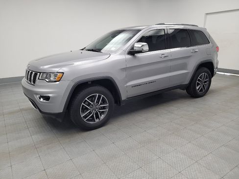 Used 2019 Jeep Grand Cherokee Limited AWD/4WD image 2