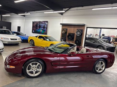 Used 2003 Chevrolet Corvette Convertible w/ Preferred Equipment Group1 image 4