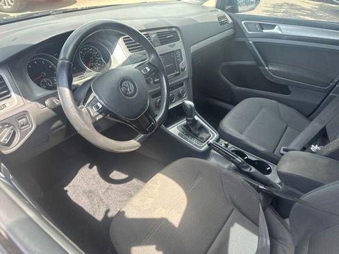 Used 2016 Volkswagen Golf S FWD image 9