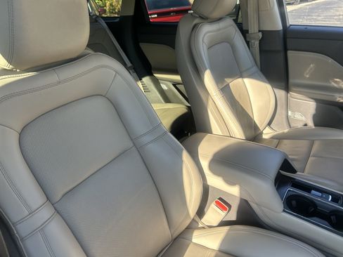Used 2021 Lincoln Corsair Reserve w/ Equipment Group 201A FWD image 55