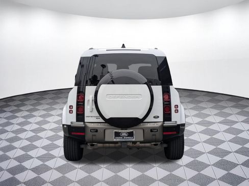 Used 2022 Land Rover Defender 110 X-Dynamic HSE AWD/4WD image 4