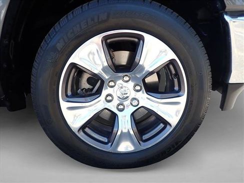 Used 2022 RAM 1500 Laramie AWD/4WD image 7