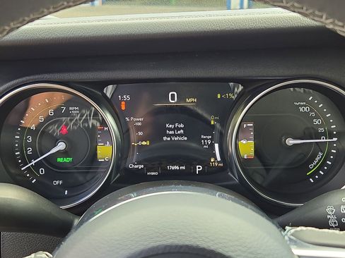 Used 2023 Jeep Wrangler Unlimited Sahara w/ Dual Top Group AWD/4WD image 19