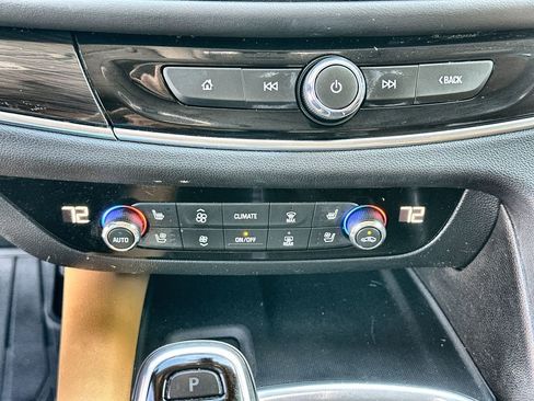 Certified 2018 Buick Enclave Premium w/ Experience Buick Package FWD image 35
