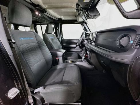 Used 2024 Jeep Wrangler Unlimited Rubicon 4xe AWD/4WD image 27