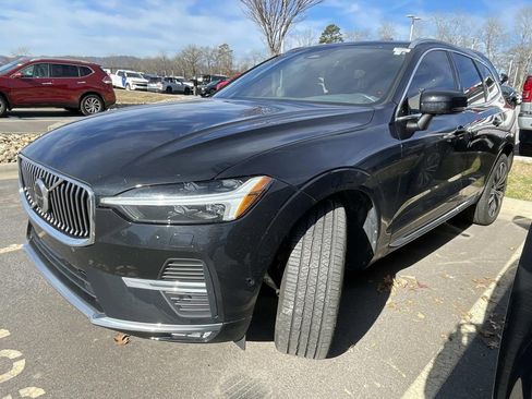 Used 2023 Volvo XC60 B5 Plus w/ Climate Package image 2