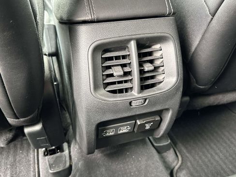 Used 2022 Jeep Cherokee Latitude Lux image 13