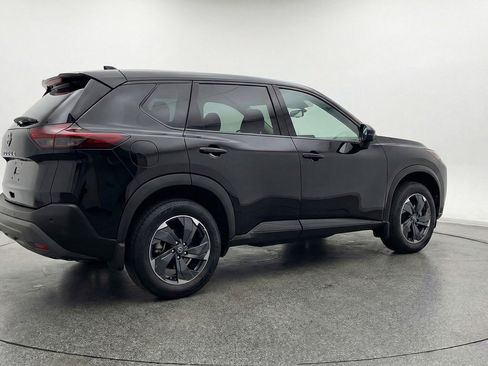 Used 2025 Nissan Rogue SV image 9