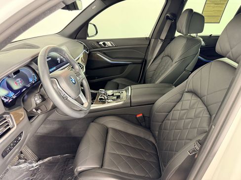 Used 2023 BMW X5 xDrive45e w/ Executive Package AWD/4WD image 5