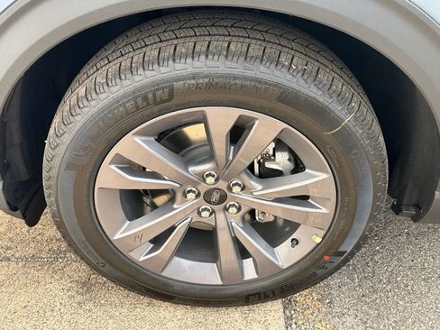New 2026 Ford Explorer Active w/ Active Comfort Package AWD/4WD image 6