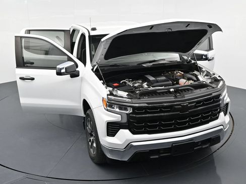 Used 2024 Chevrolet Silverado 1500 LT RWD image 17