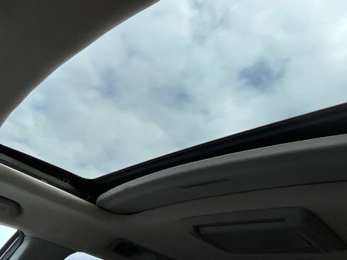 Used 2014 Honda Odyssey Touring image 5