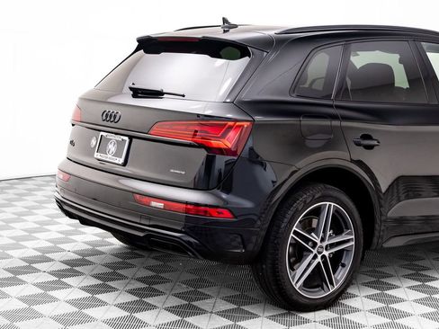 Used 2022 Audi Q5 e Prestige w/ Prestige Package image 34