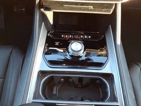 New 2026 Jeep Grand Wagoneer L image 25