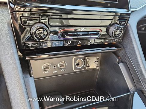 New 2025 Jeep Grand Cherokee Laredo X image 21