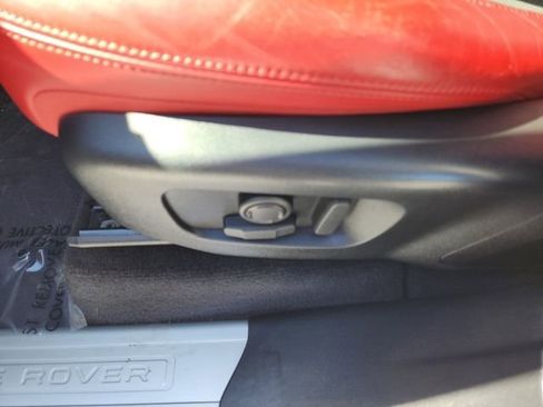 Used 2022 Land Rover Range Rover Sport HST image 20