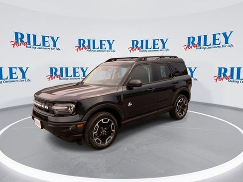 Used 2023 Ford Bronco Sport Outer Banks AWD/4WD image 4