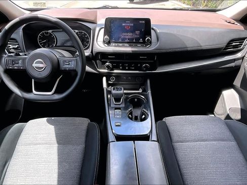 Used 2022 Nissan Rogue S image 14