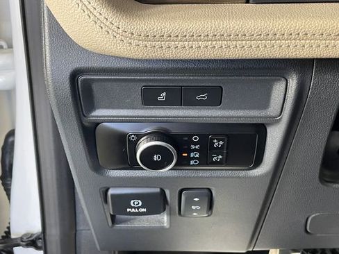 Used 2024 Ford Expedition Limited AWD/4WD image 12