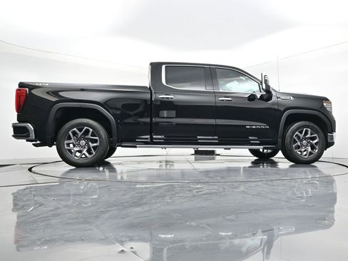New 2026 GMC Sierra 1500 SLT w/ SLT Premium Plus Package image 23