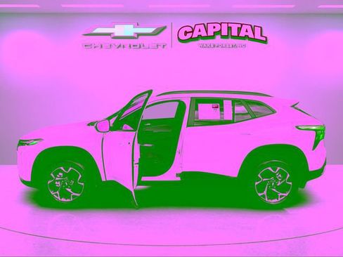Used 2025 Chevrolet Trax LT w/ Driver Confidence Package FWD image 9