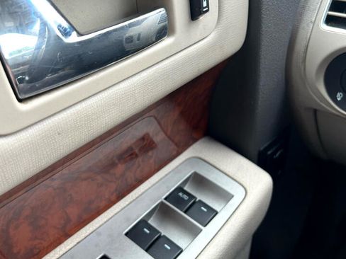 Used 2011 Ford Flex Limited image 24