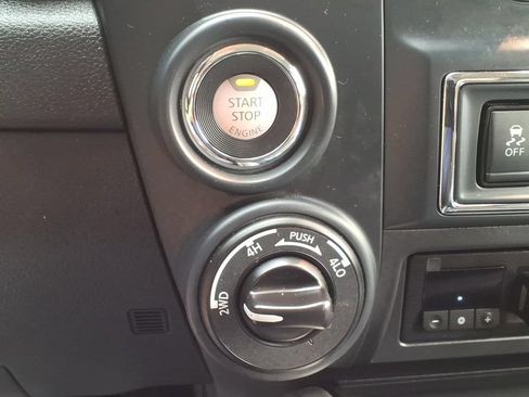 Used 2023 Nissan Titan SV w/ SV Convenience Package AWD/4WD image 24