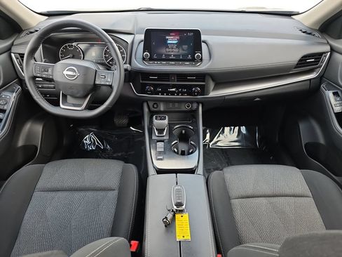 Used 2025 Nissan Rogue SV FWD image 13