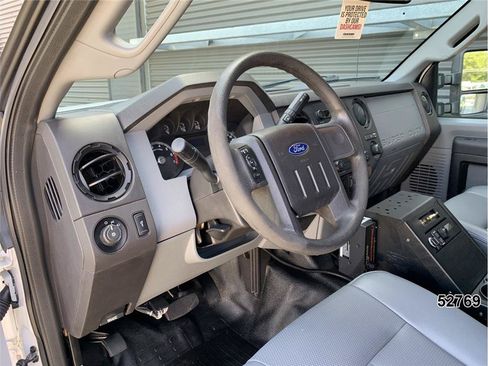 Used 2016 Ford F250 XL w/ Power Equipment Group AWD/4WD image 25