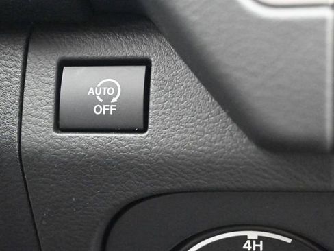 New 2026 Nissan Frontier SV w/ SV Convenience Package image 3