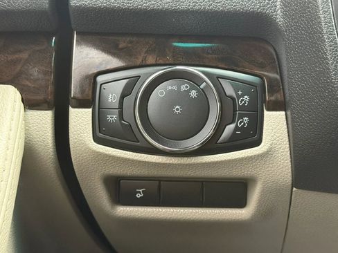 Used 2015 Ford Explorer Limited w/ Equipment Group 301A AWD/4WD image 36
