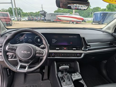 Used 2025 Kia Sportage SX FWD image 17
