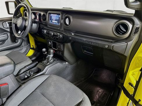 Used 2023 Jeep Wrangler Sport image 27