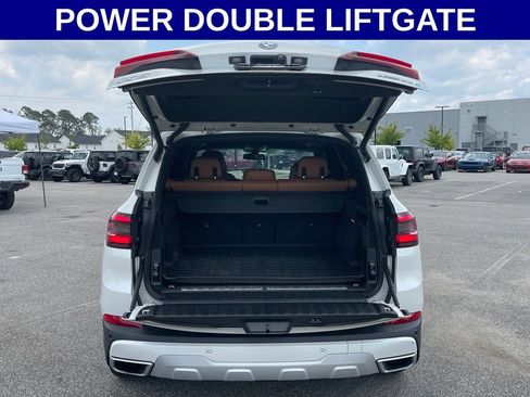 Used 2022 BMW X5 xDrive45e AWD/4WD image 16